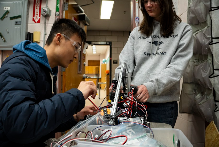 Students Work On A Roobotics Project